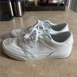 Woman’s vans Brooklyn sneakers